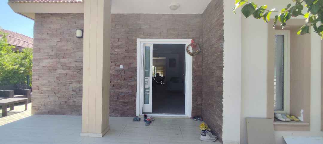 Bahçeli müstakil ev Minareli koy