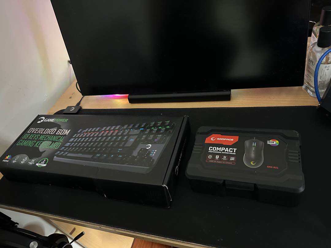 Sarılık klavye ve mouse